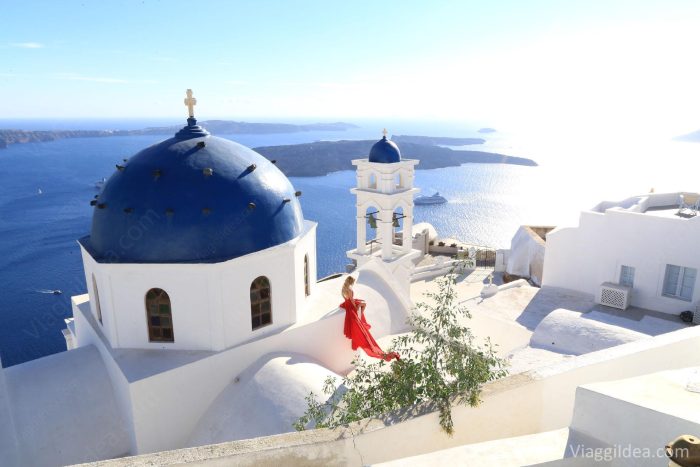 sposa di rosso vestita...