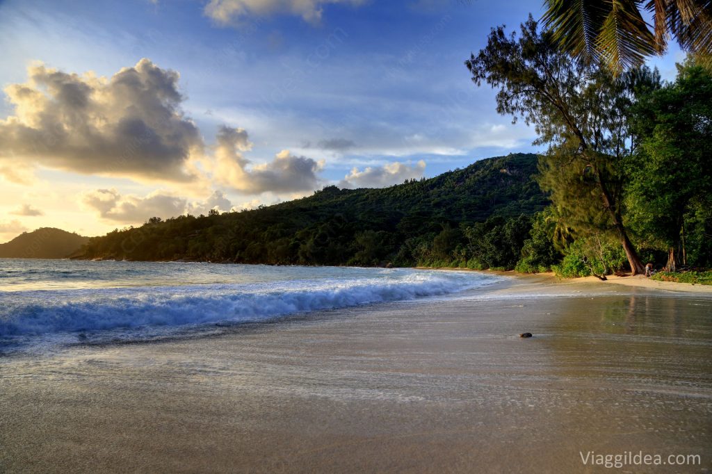 Anse Takamaka