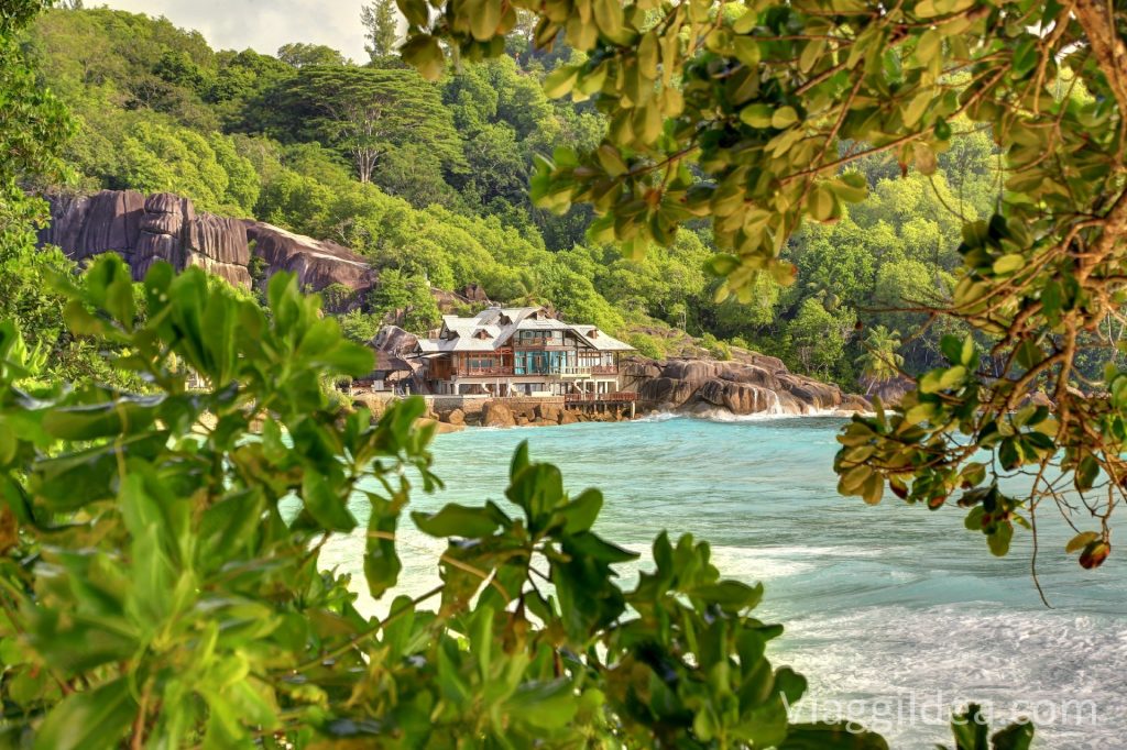 Anse Takamaka
