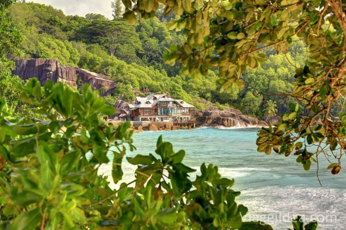 Anse Takamaka