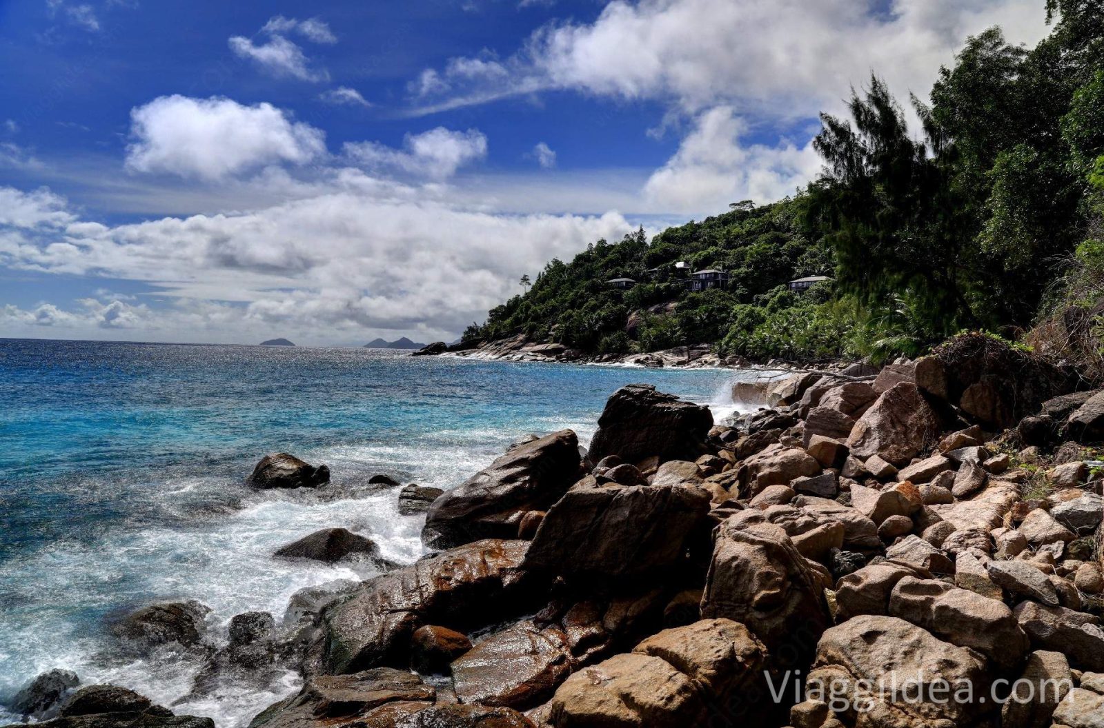 Anse la Libertè - Four Seasons Mahè